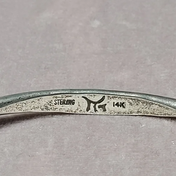 Small Cuff/Bracelet - Picture 4 of 12